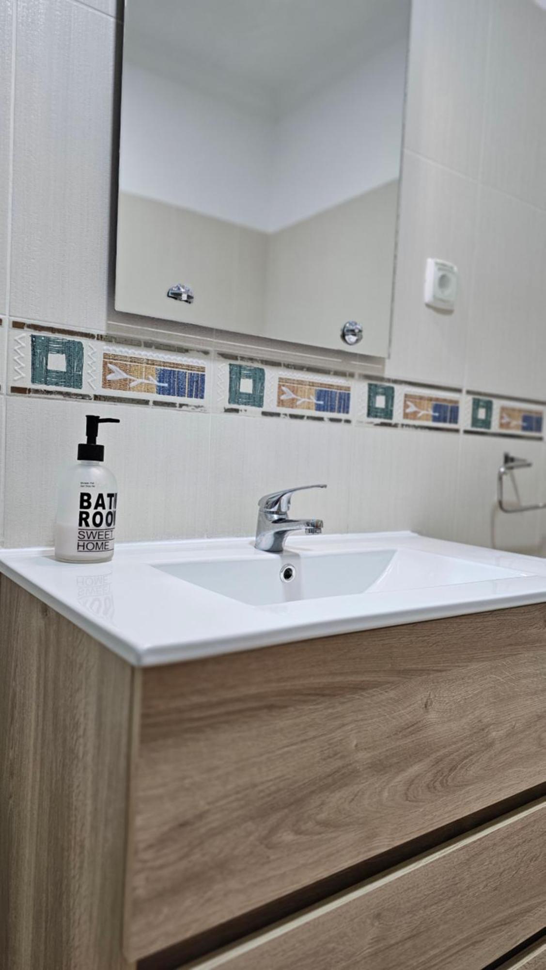 Harbour'S Way, Spacious And Cosy Apartment, With Ac Olhao Luaran gambar